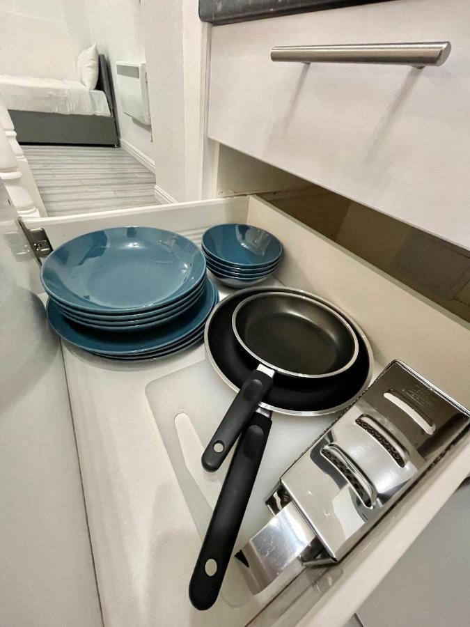 Comfortable - Cosy - Budget Studios In City Center Londres Extérieur photo